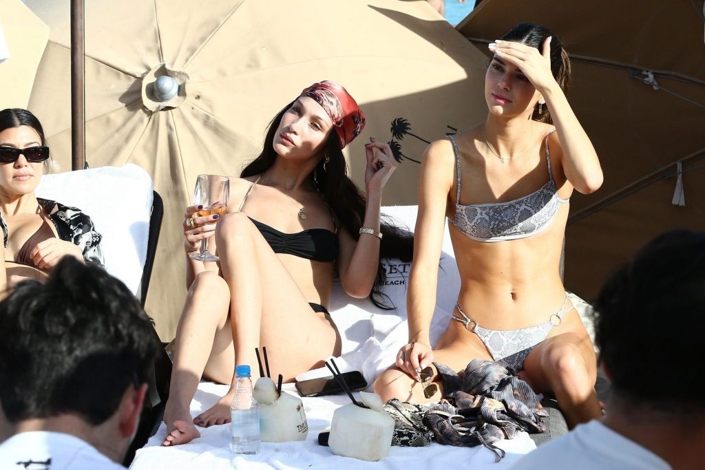Bella Hadid, Kendall Jenner Sexy (223 Photos)
