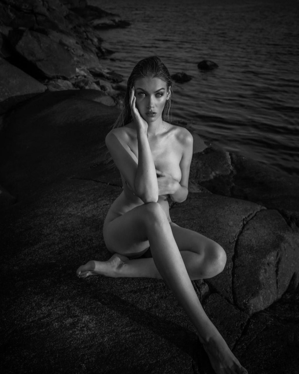 Melinda London Nude (15 Photos)