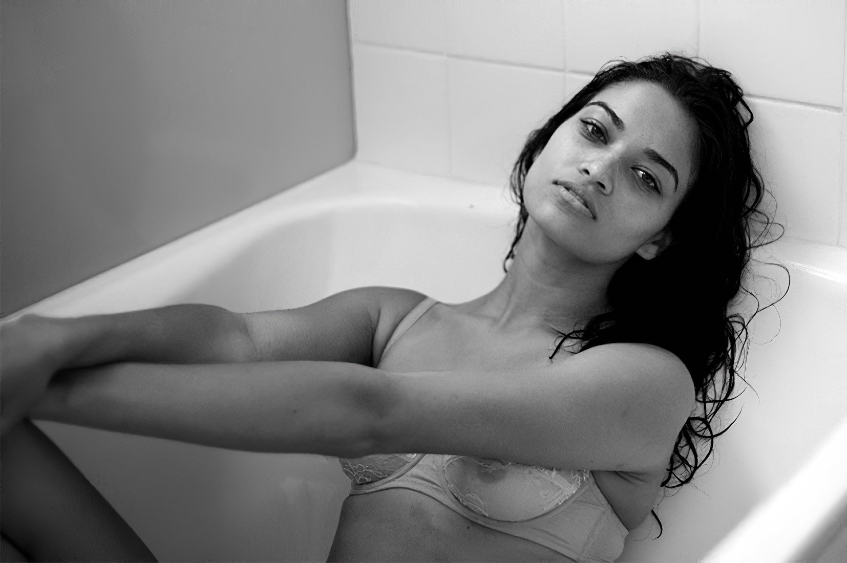 Shanina Shaik Nude Pictures.