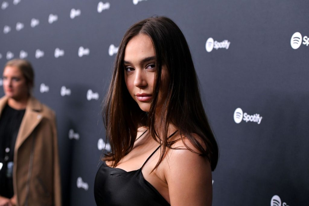 Alexis Ren Shows Off Her Tits at the Spotify Best New Artist Party (18 Photos)