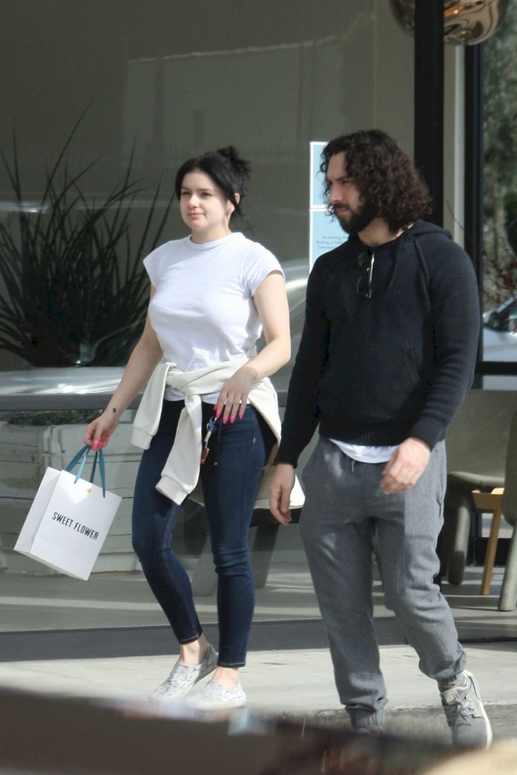 Ariel Winter Stocks Up on Cannabis and Groceries in Studio City (45 Sexy Photos)