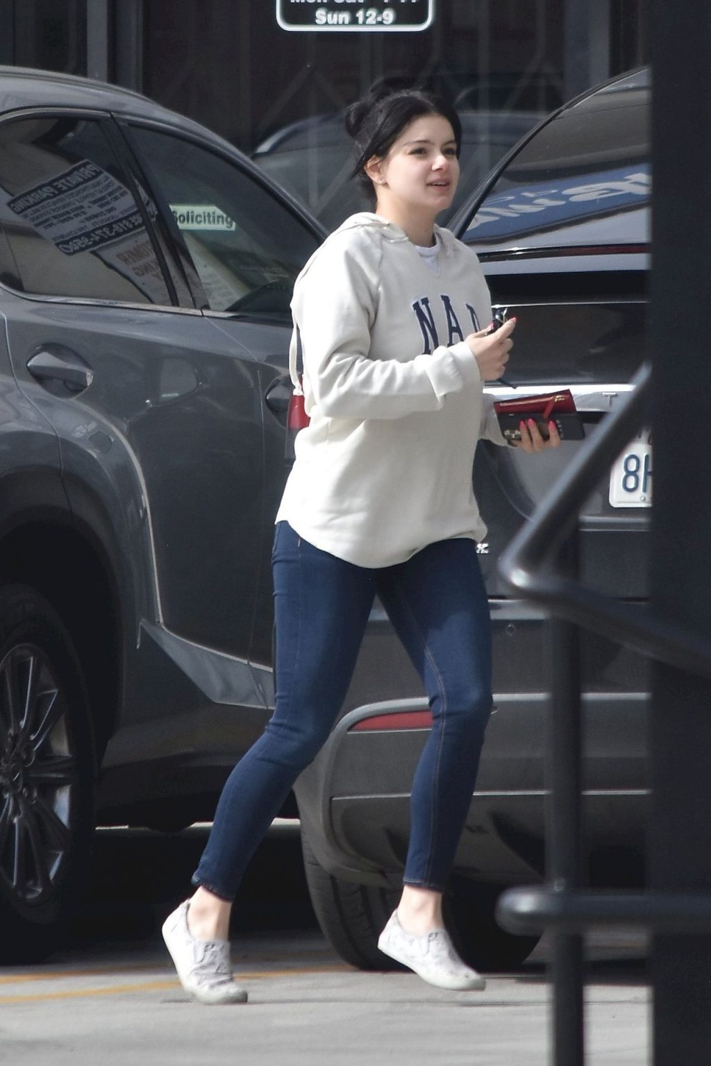 Ariel Winter Stocks Up on Cannabis and Groceries in Studio City (45 Sexy Photos)