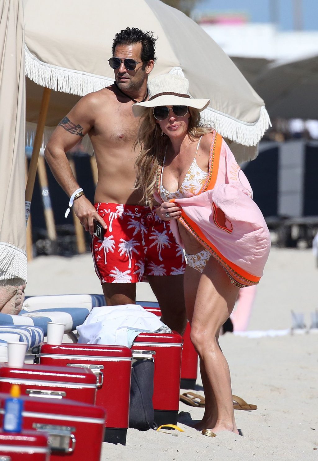 Braunwyn Windham-Burke Wears a Bikini on the Beach in Miami (27 Photos)