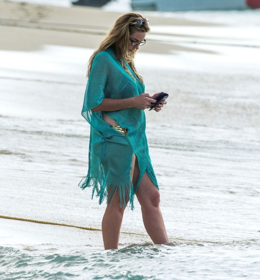 Claire Sweeney Dons her Bikini Out in Barbados (18 Photos)