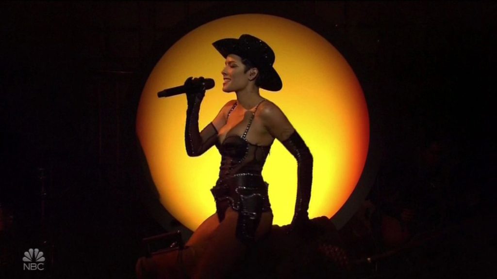 Halsey Steams Up the Screen As She Performs on Saturday Night Live (60 Pics + Video)