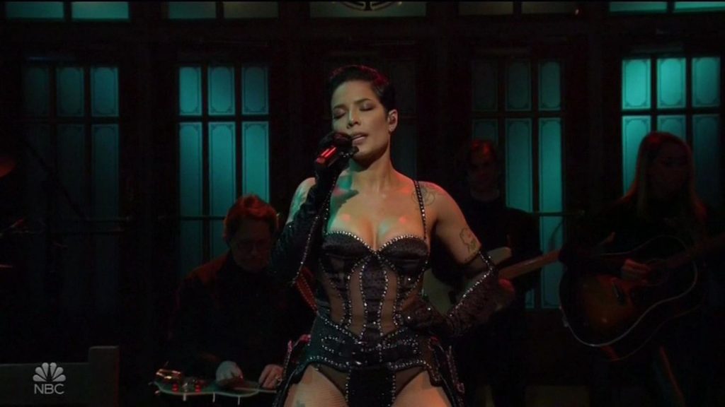 Halsey Steams Up the Screen As She Performs on Saturday Night Live (60 Pics + Video)