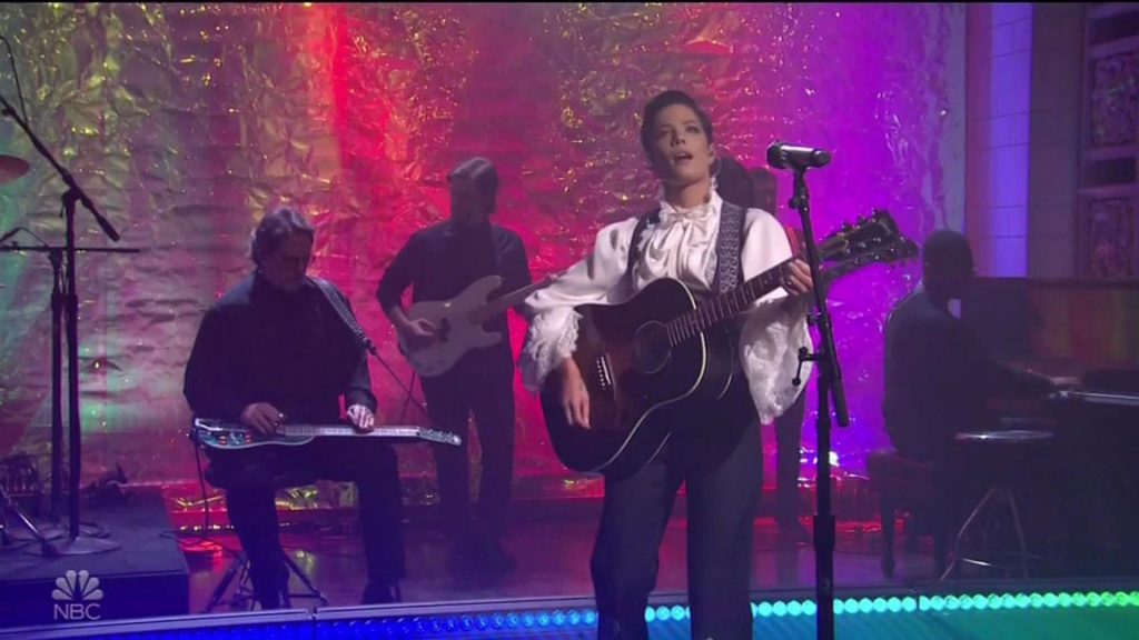 Halsey Steams Up the Screen As She Performs on Saturday Night Live (60 Pics + Video)