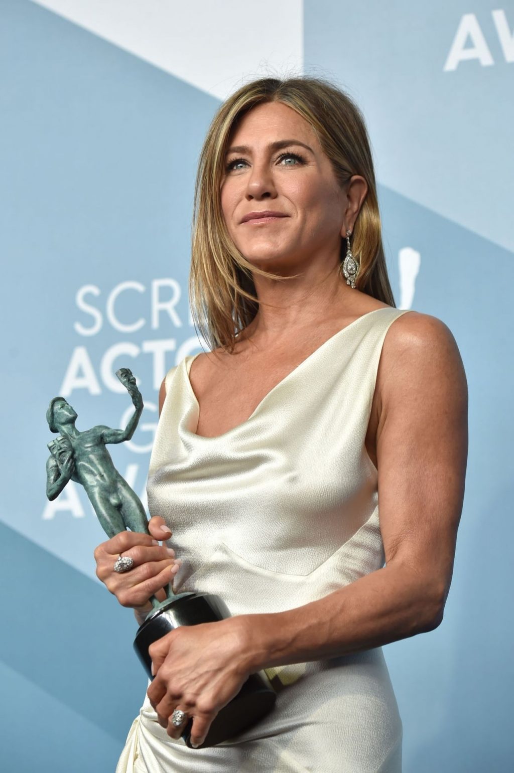 Jennifer Aniston’s Pokies at the SAG Awards (136 Photos + Video)