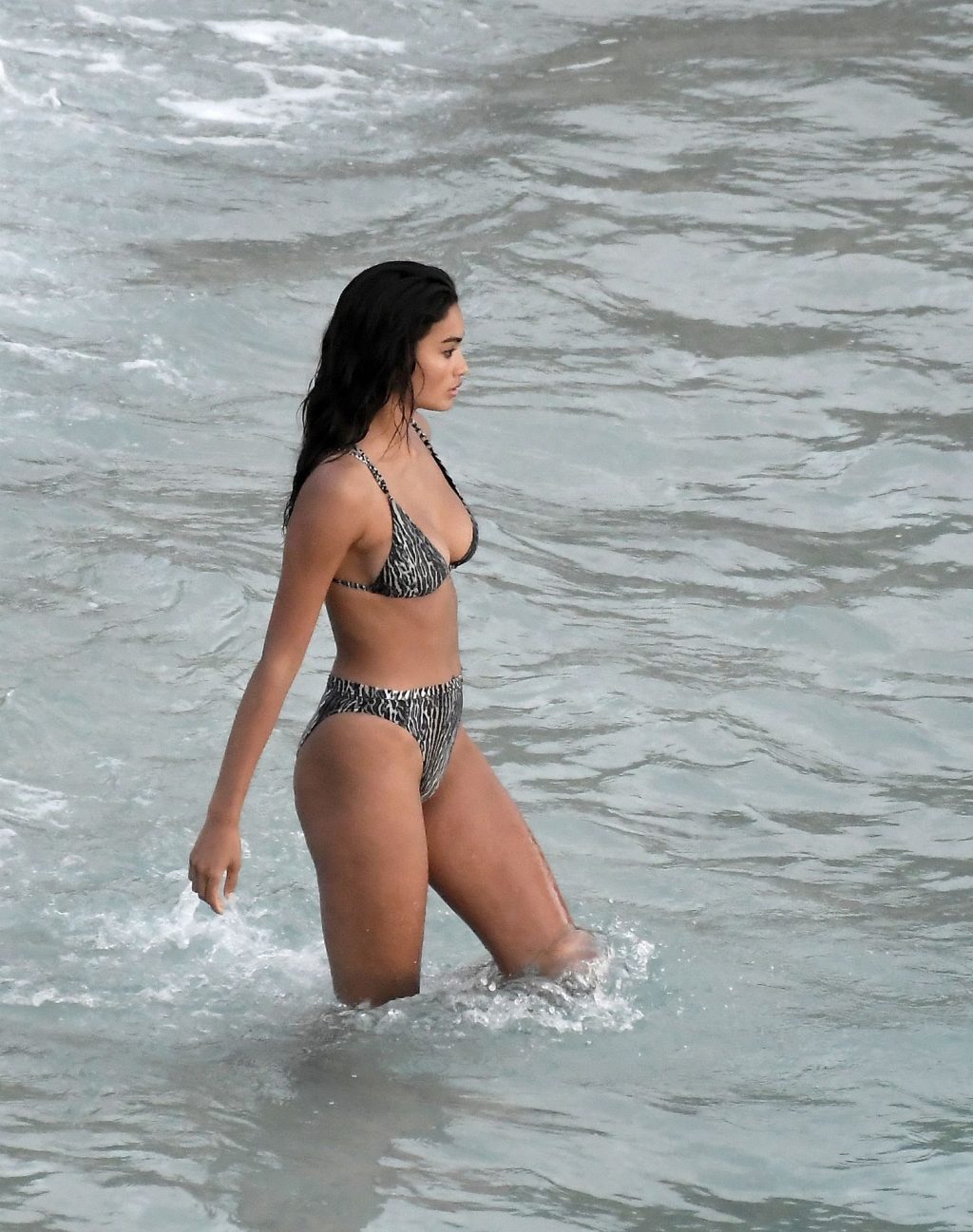 Kelly Gale Displays Her Sexy Body (49 Photos)
