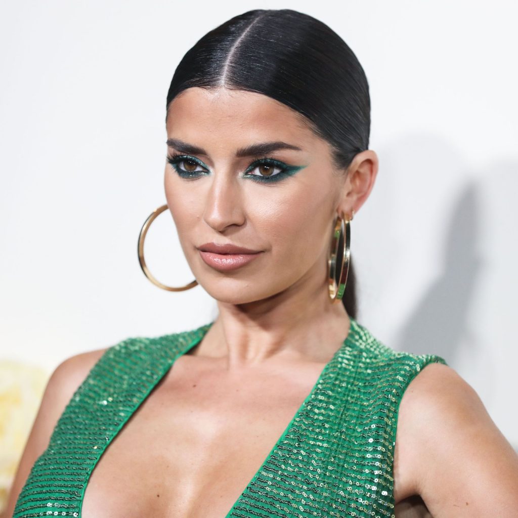 Nicole Williams Flaunts Her Sexy Figure at the 3rd Annual #REVOLVEawards (33 Photos)