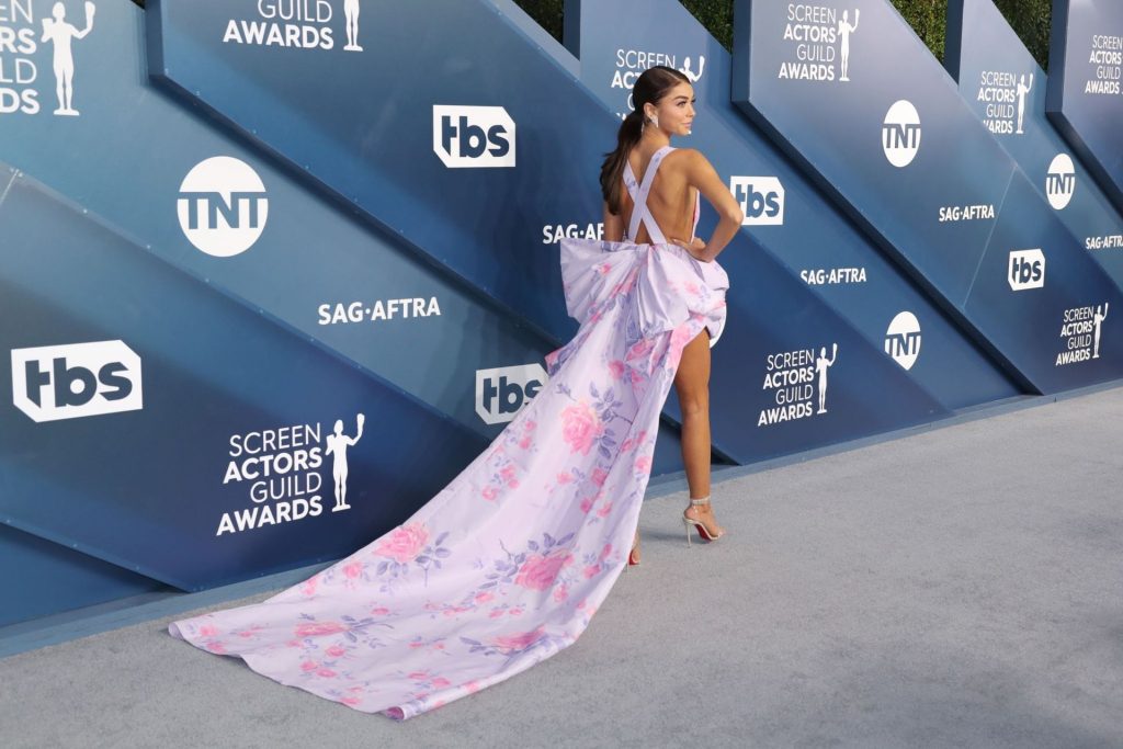 Sarah Hyland Stuns at the Screen Actors Guild Awards (67 Photos + Video)