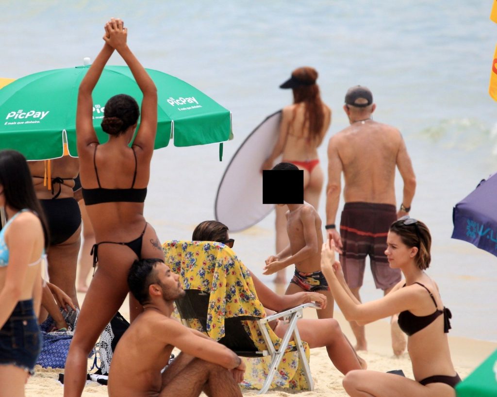 Sexy Tina Kunakey Enjoys Her Vacation in Rio de Janeiro (90 Photos)