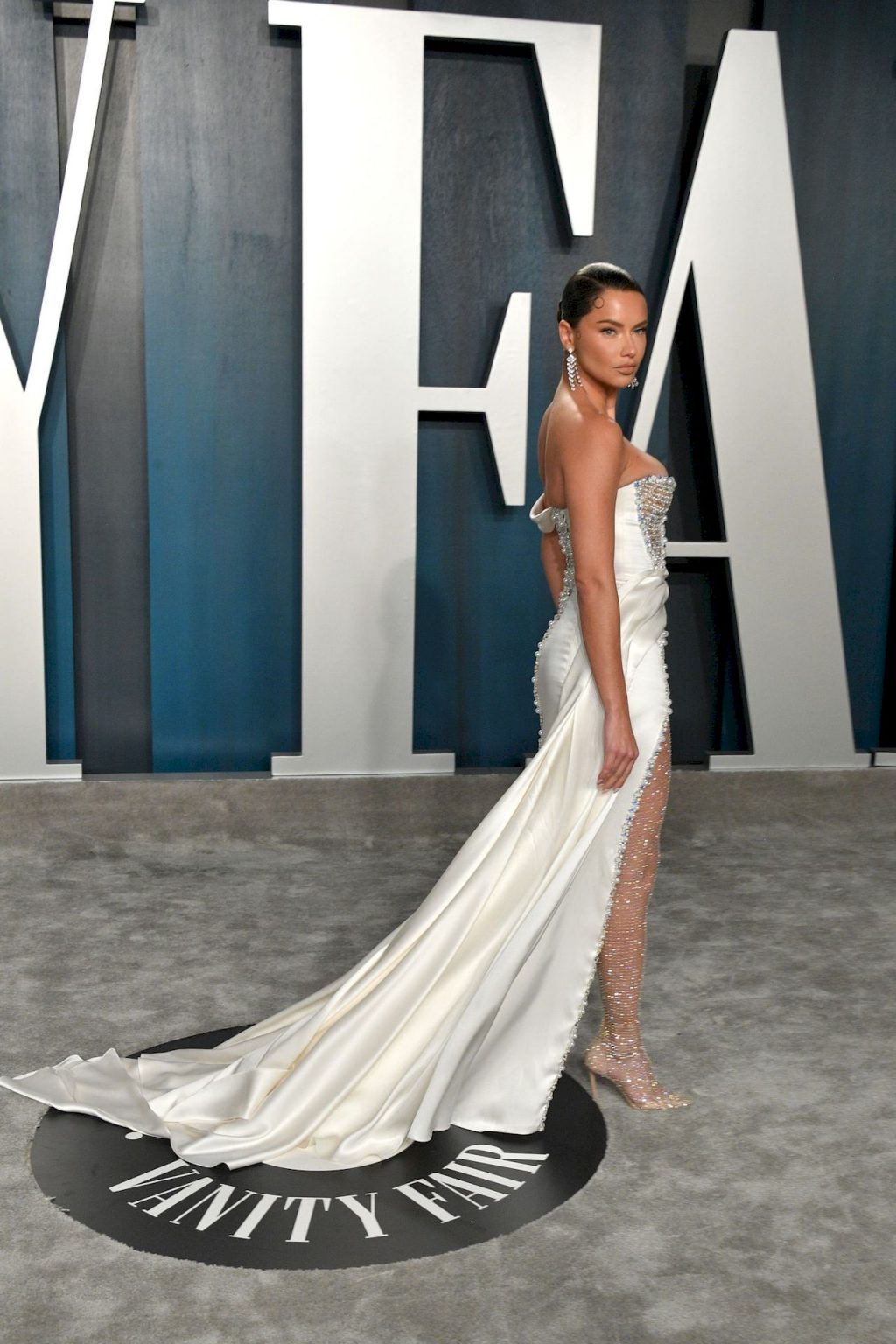 Adriana Lima Flaunts Her Famous Figure at the 2020 Vanity Fair Oscar Party (90 Photos)