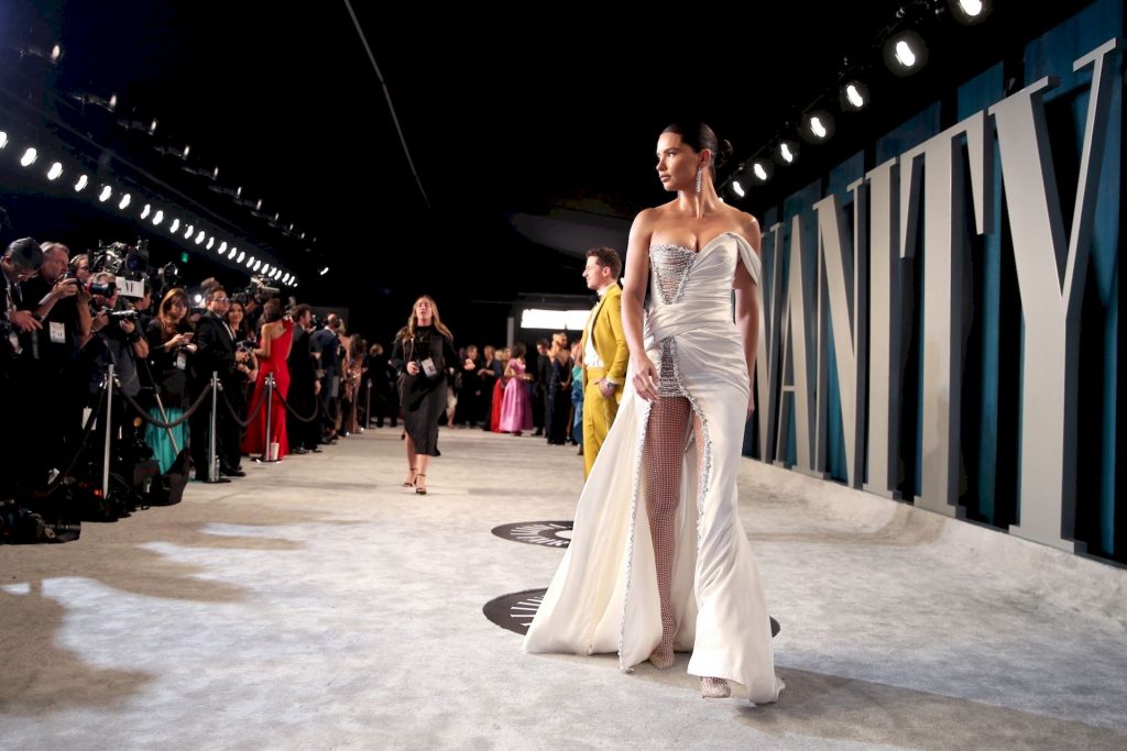 Adriana Lima Flaunts Her Famous Figure at the 2020 Vanity Fair Oscar Party (90 Photos)