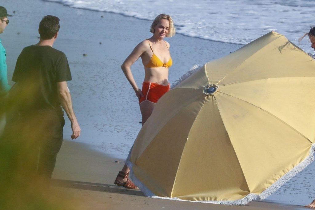 Amber Valletta Poses in a Bikini with a Big Umbrella on Malibu beach (27 Photos)