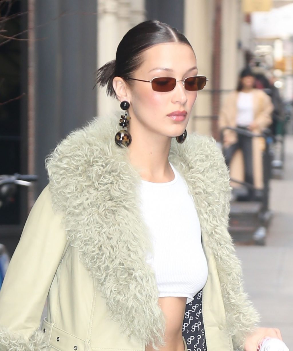 Braless Bella Hadid Arrives at the Park Avenue Armory for the Marc Jacobs Fashion Show (59 Photos)