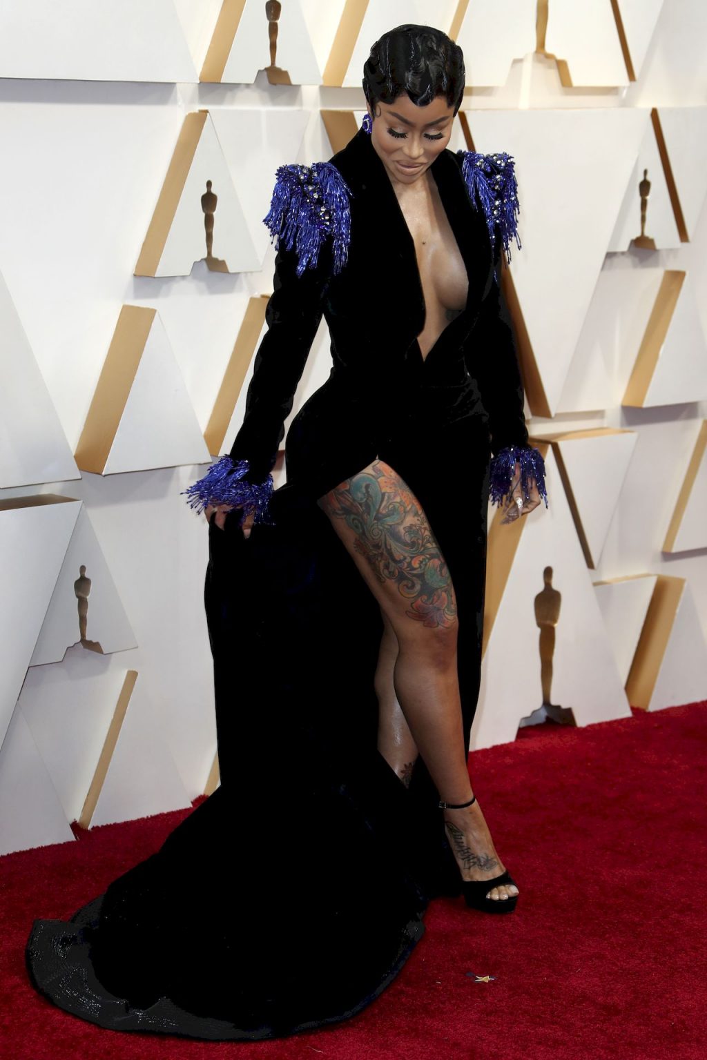 Blac Chyna Shows Her Cleavage at the 92nd Academy Awards (9 Photos)