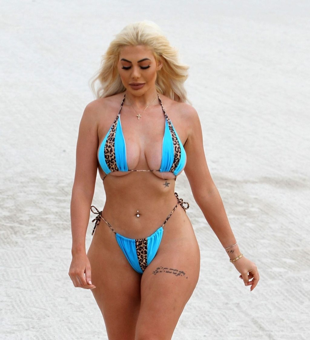 Chloe Ferry Pictured Showing Off Her Sexy Body in Dubai (13 Photos)