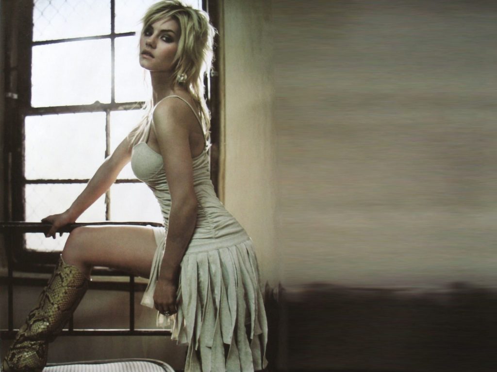 Elisha Cuthbert Nude &amp; Sexy (240 Photos + GIFs &amp; Videos)