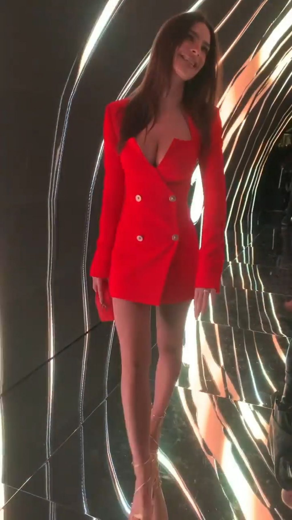 Emily Ratajkowski Stuns at the Versace Fashion Show During Milan Fashion Week (90 Photos + GIFs &amp; Video)