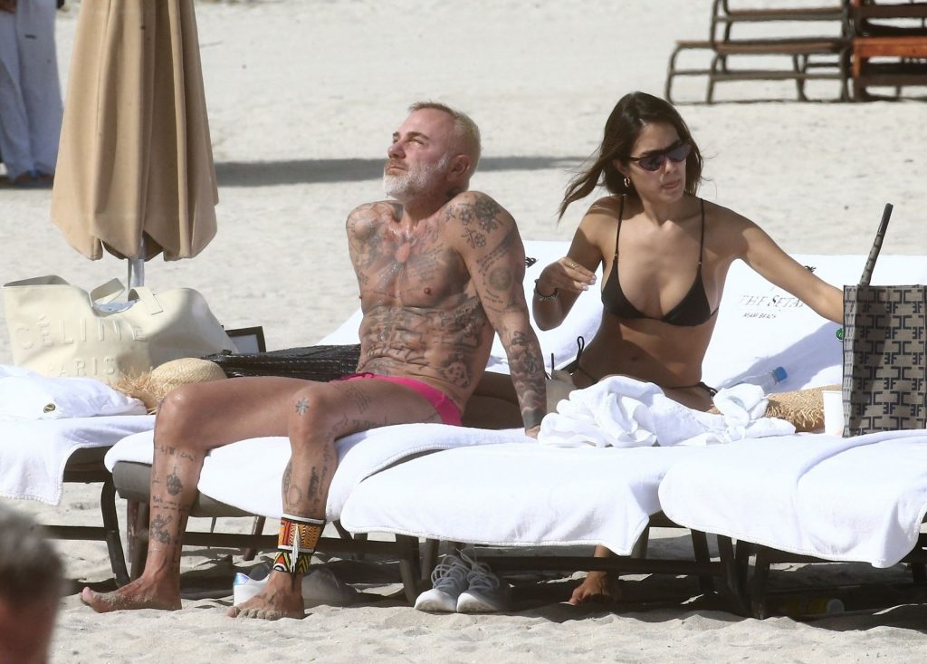 Gianluca Vacchi &amp; Sharon Fonseca Enjoy a Romantic Day at the Beach in Miami (32 Photos)