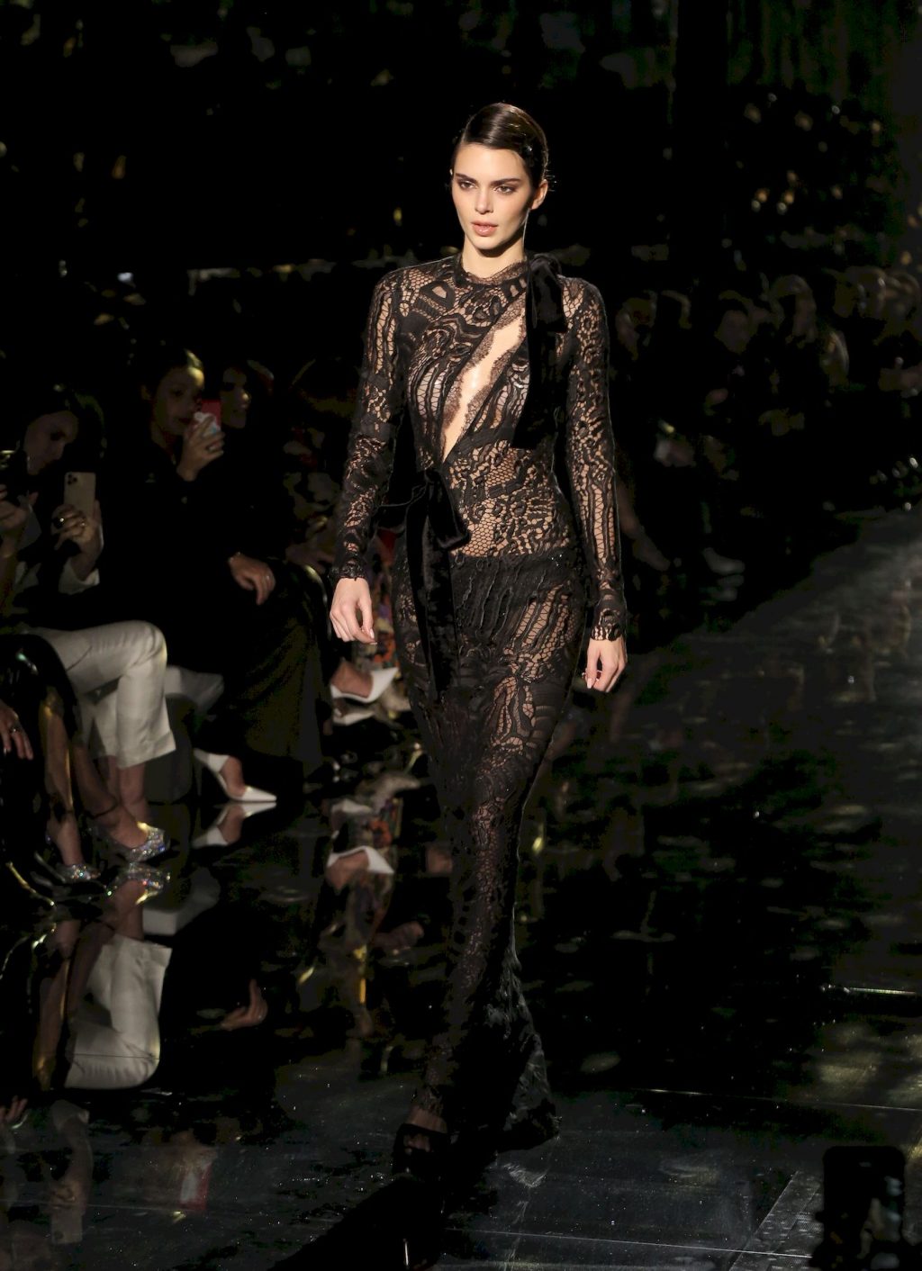 Kendall Jenner Walks the Runway During the Tom Ford Show (13 Photos + Video)