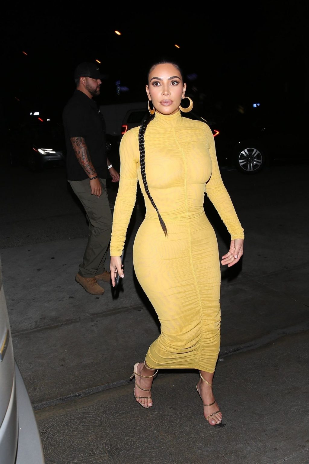 Kim Kardashian Departs After a Family Dinner at Carousel (39 Photos)