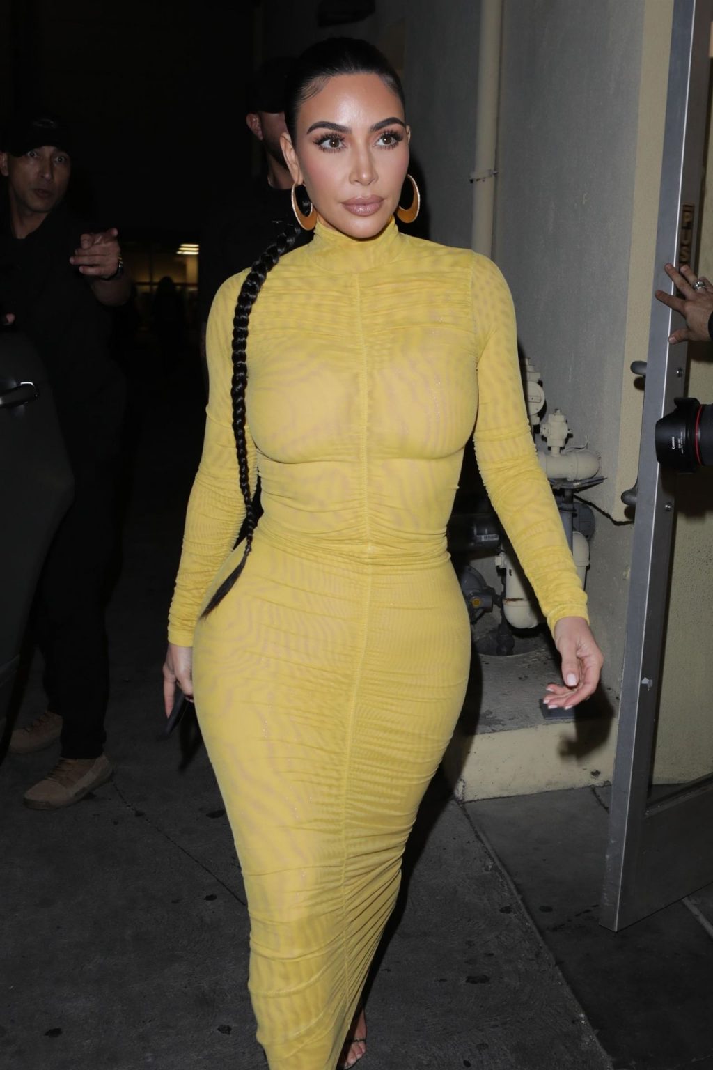 Kim Kardashian Departs After a Family Dinner at Carousel (39 Photos)