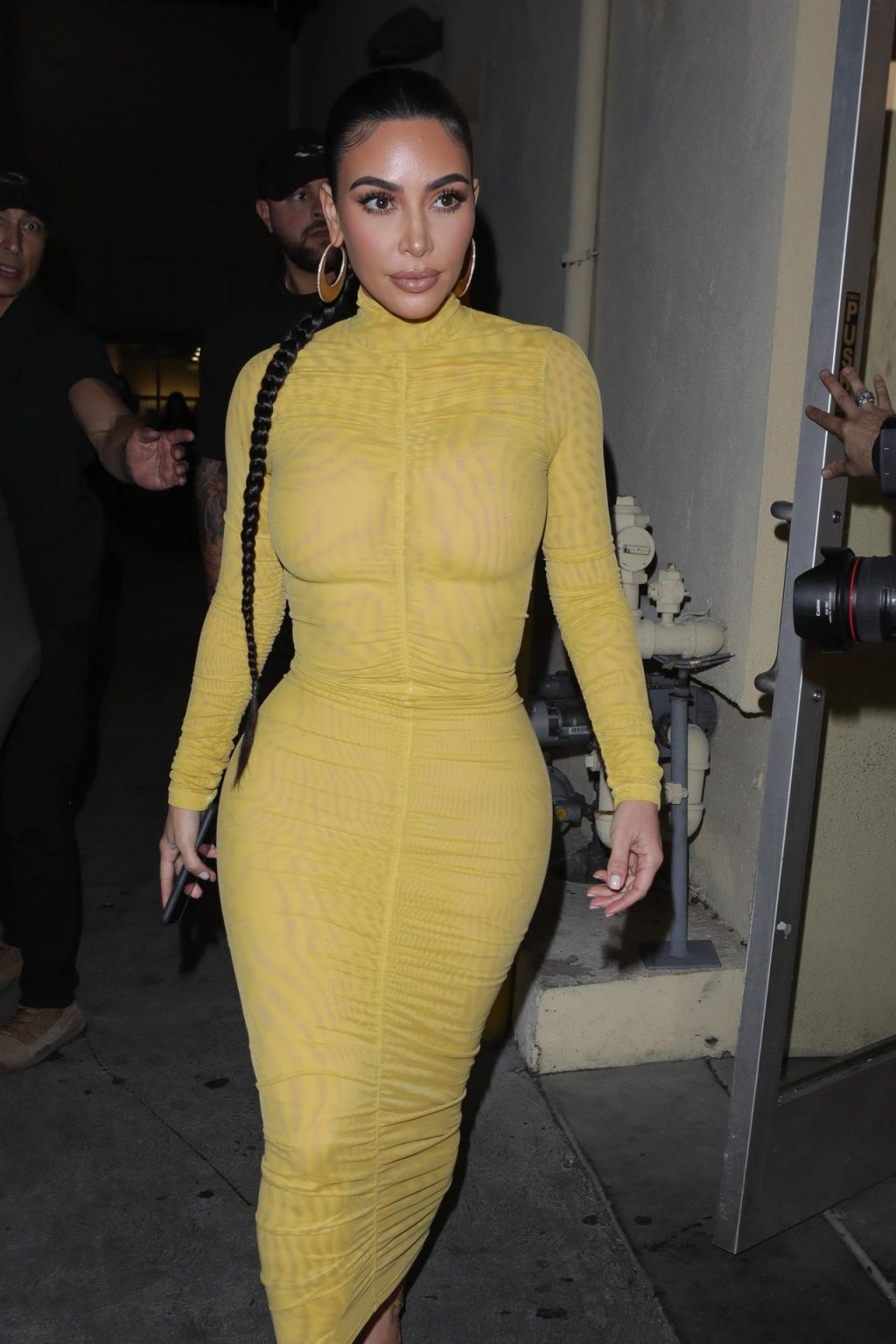 Kim Kardashian Departs After a Family Dinner at Carousel (39 Photos)