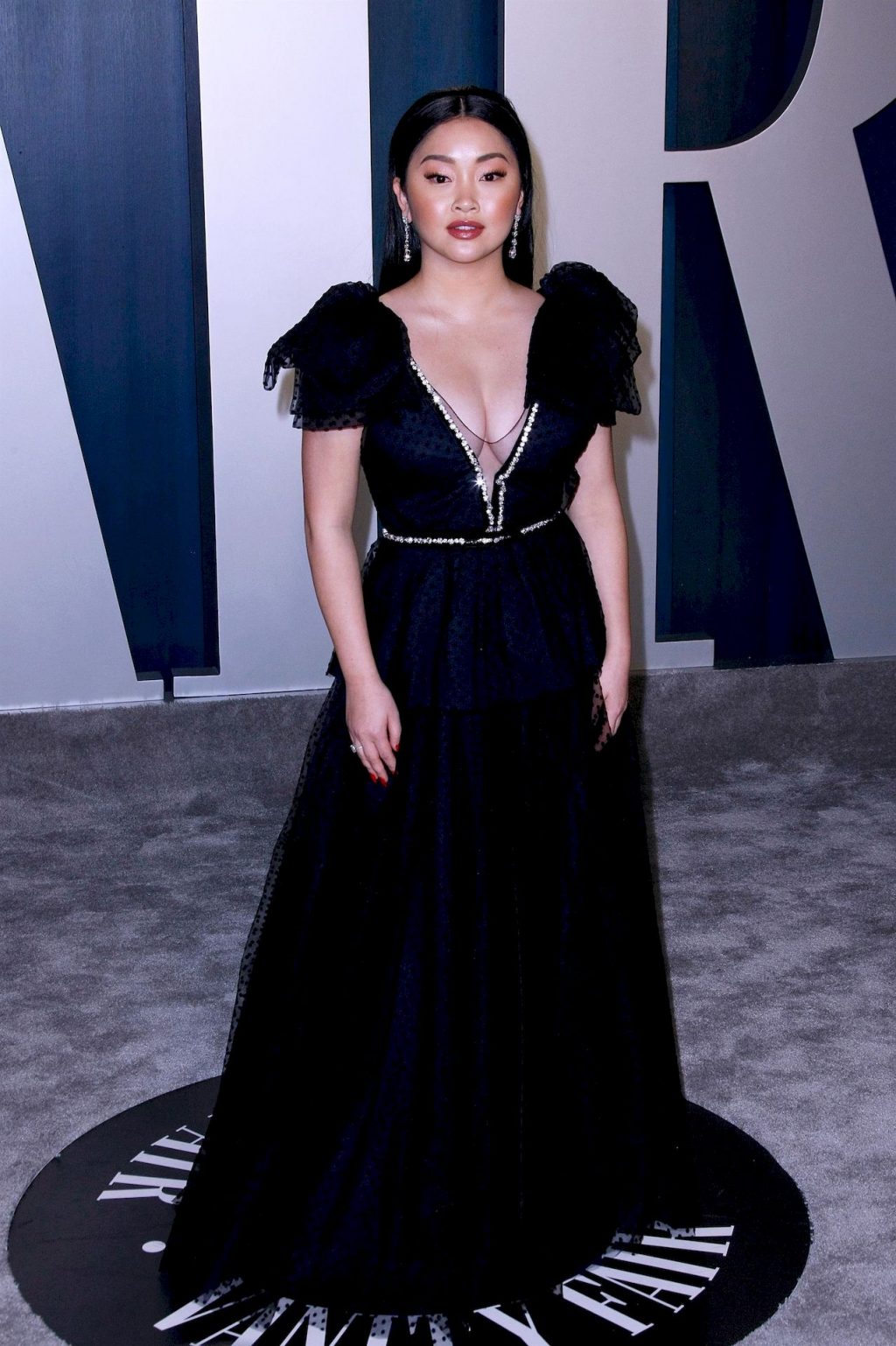 Lana Condor Displays Her Tits at the Vanity Fair Oscar Party (22 Photos)