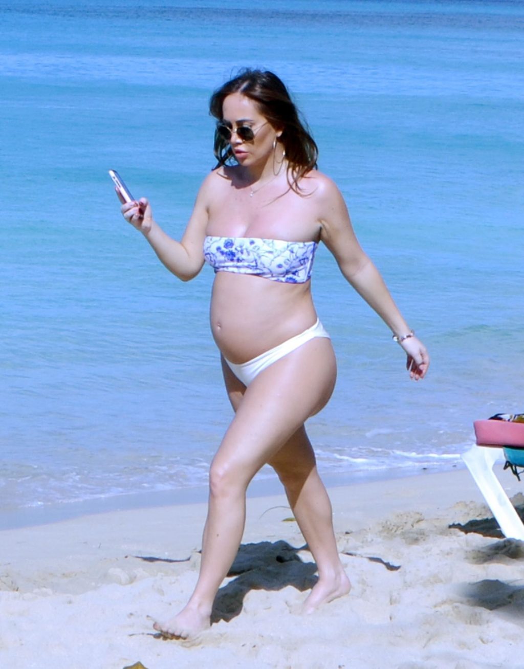 Lauryn Goodman Shows Off Her Ever-Growing Baby Bump Out in the Caribbean Sunshine of Barbados (26 Photos)