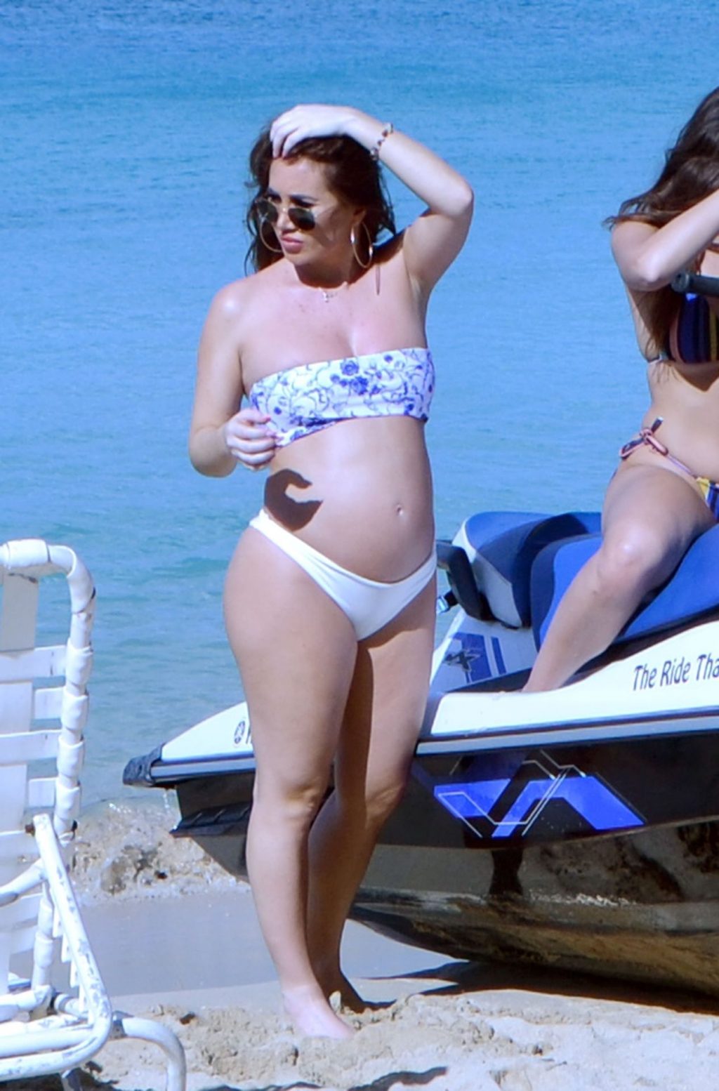 Lauryn Goodman Shows Off Her Ever-Growing Baby Bump Out in the Caribbean Sunshine of Barbados (26 Photos)