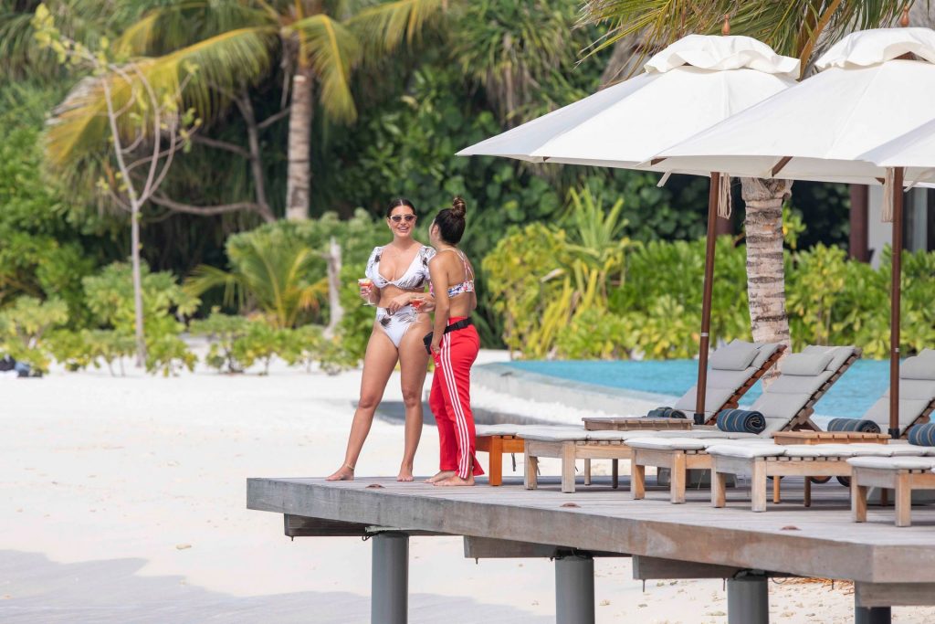 Megan Barton-Hanson &amp; Chelcee Grimes Seen Enjoying Their Holiday in the Maldives (33 Photos)