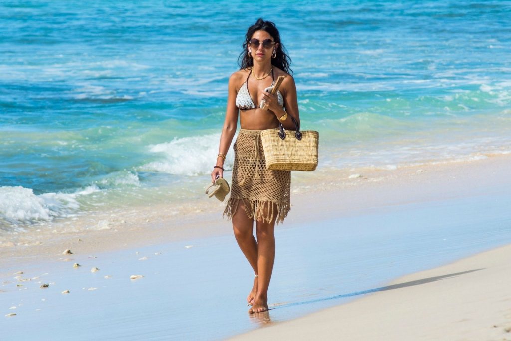 Michelle Keegan Spotted on the Beach in Barbados (21 Photos)