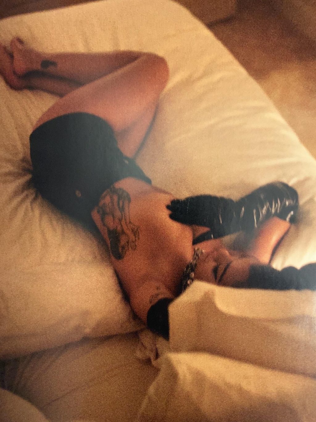 Rita Ora Nude &amp; Sexy – LOVE (11 Photos)