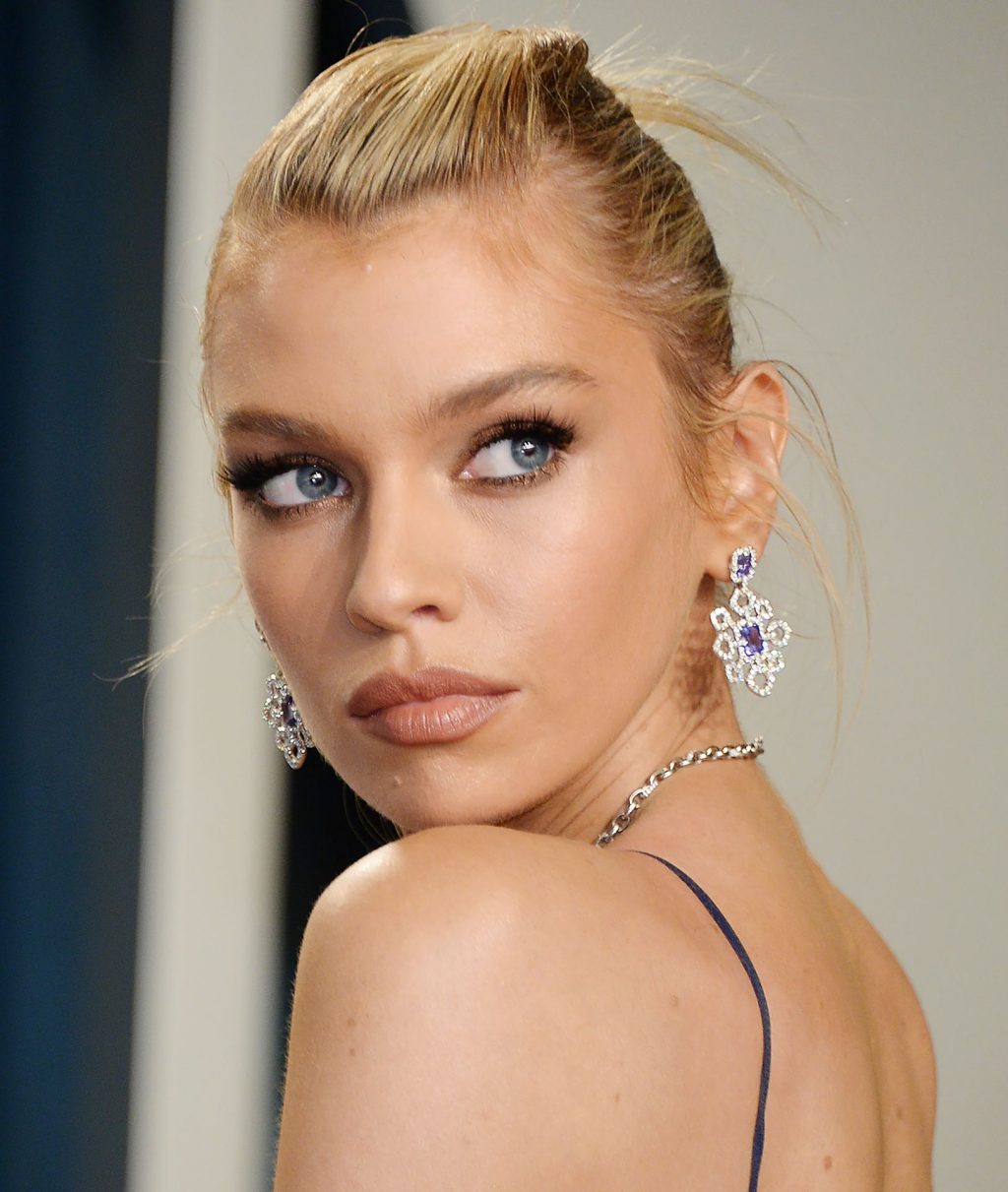 Braless Stella Maxwell Looks Hot in a Blue Gown (32 Photos)
