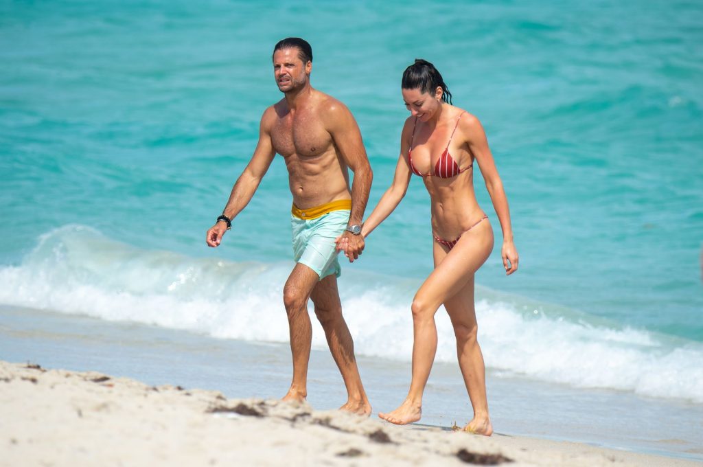 David Charvet Enjoys a Steamy Miami Beach Vacation with His Mystery Brunette (20 Photos)