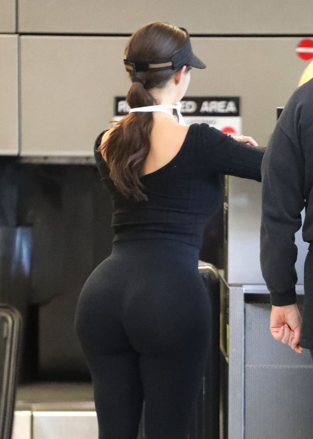 Demi Rose Wears a Face Mask as She Jets Out of Los Angeles International Airport (15 Photos)