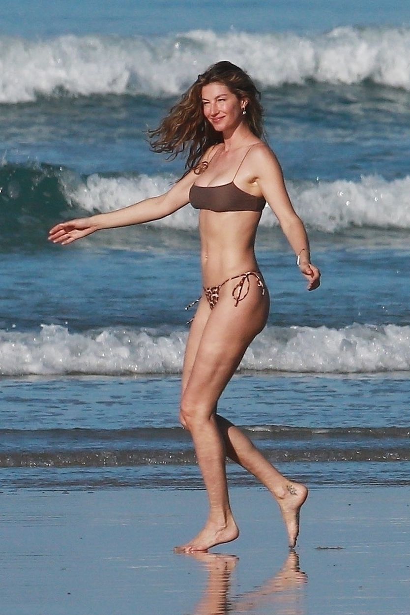 Gisele Bundchen Puts Her Incredible Bikini Body on Display During a Beach Photoshoot (35 Photos)