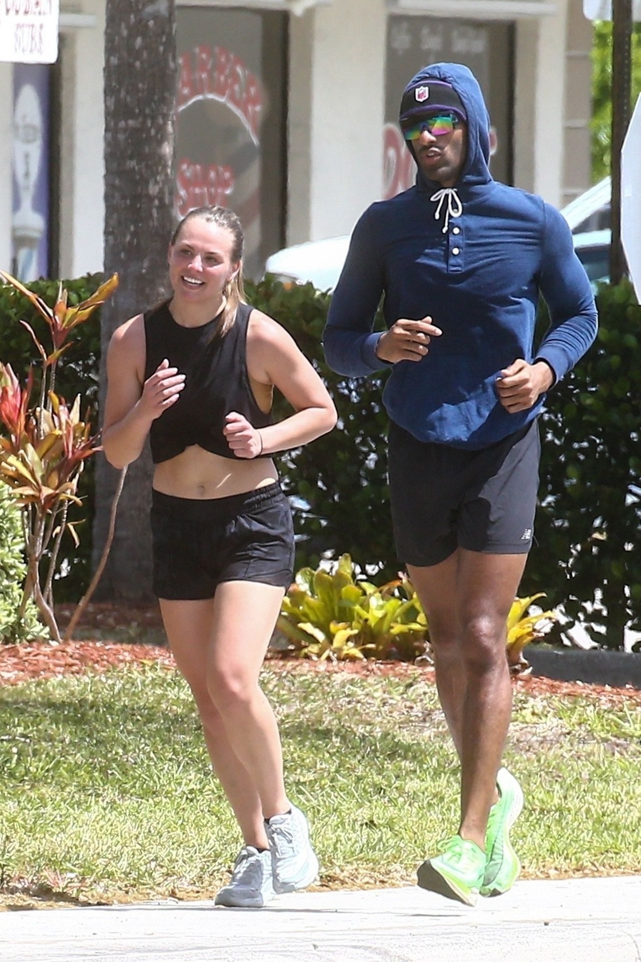 Hannah Brown Goes Jogging with her Trainer During Self-Quarantine in Florid...