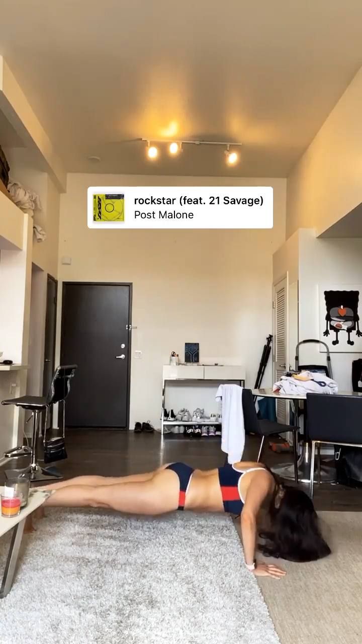 Kira Kosarin Shows Her Sexy Ass In A Bikini