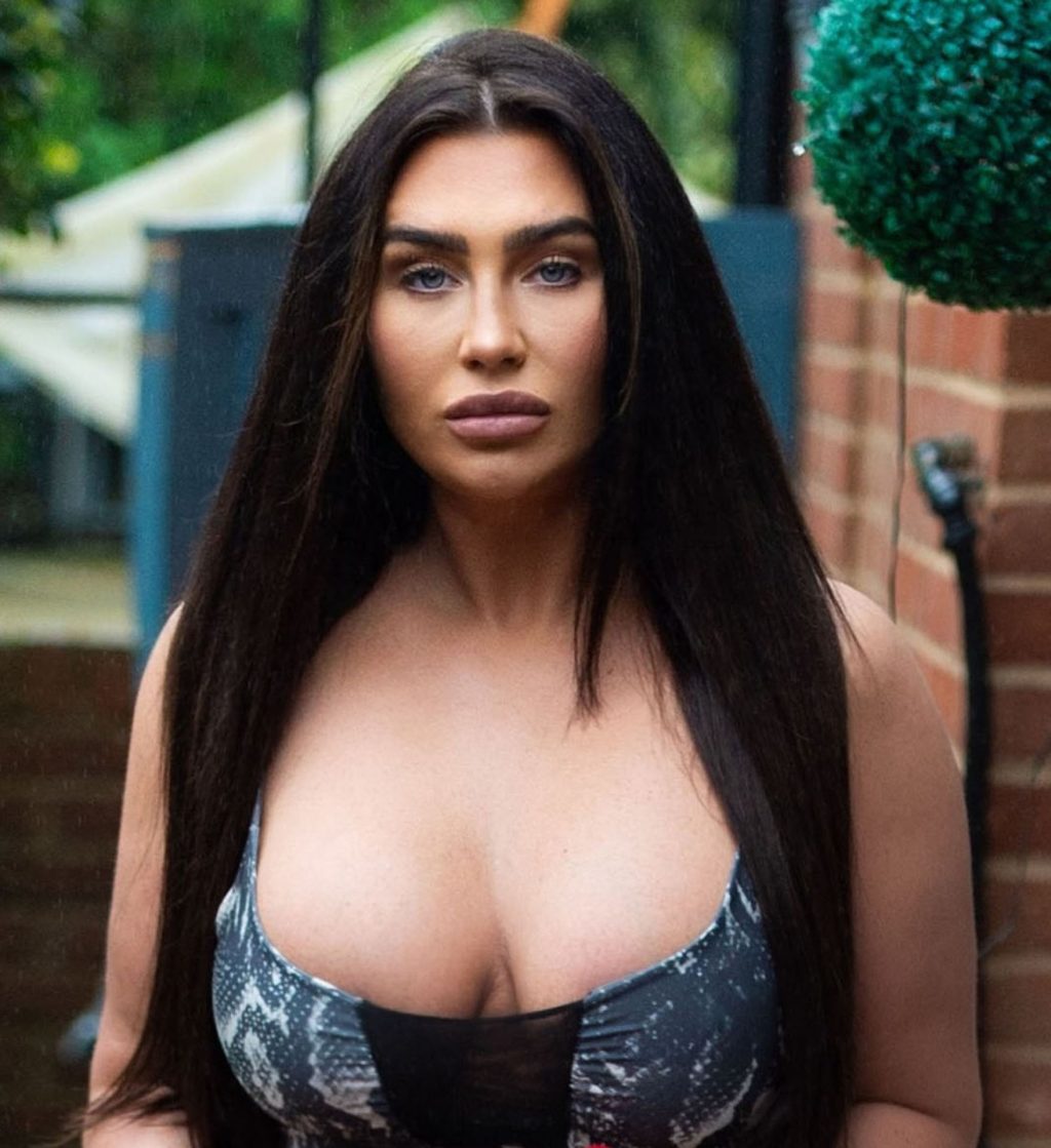 Lauren Goodger is Seen Leaving Her House to Head Out for an Exercise Session (22 Photos)
