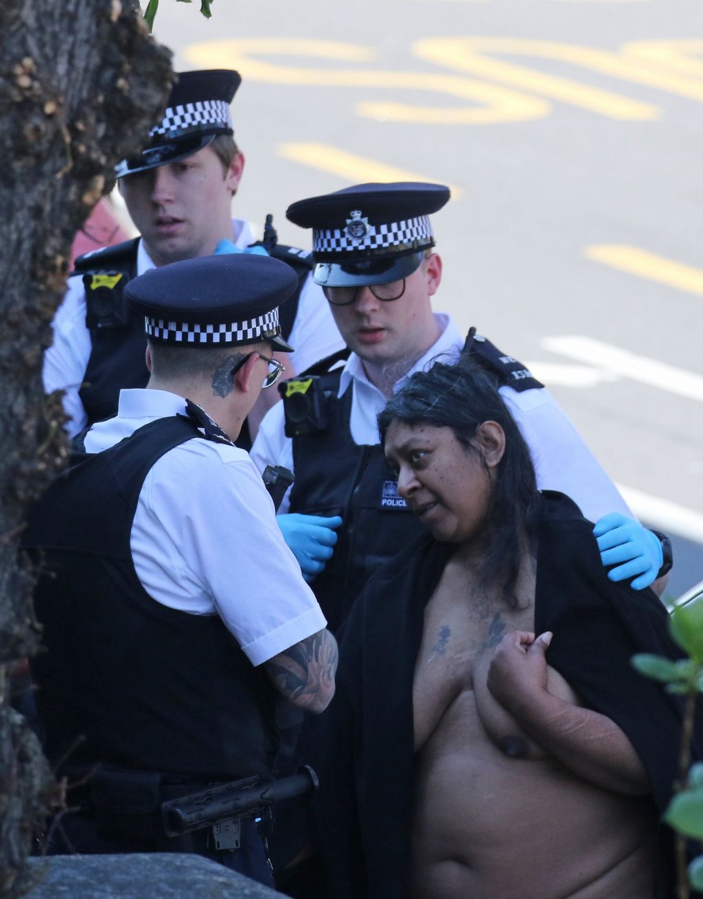 Naked Woman During COVID-19 Pandemic in London (3 Photos)