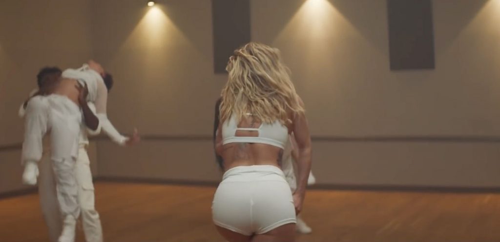Sultry Singer Rita Ora Looks Incredible as She Goes Braless in Her Latest Video (41 Pics + Video)