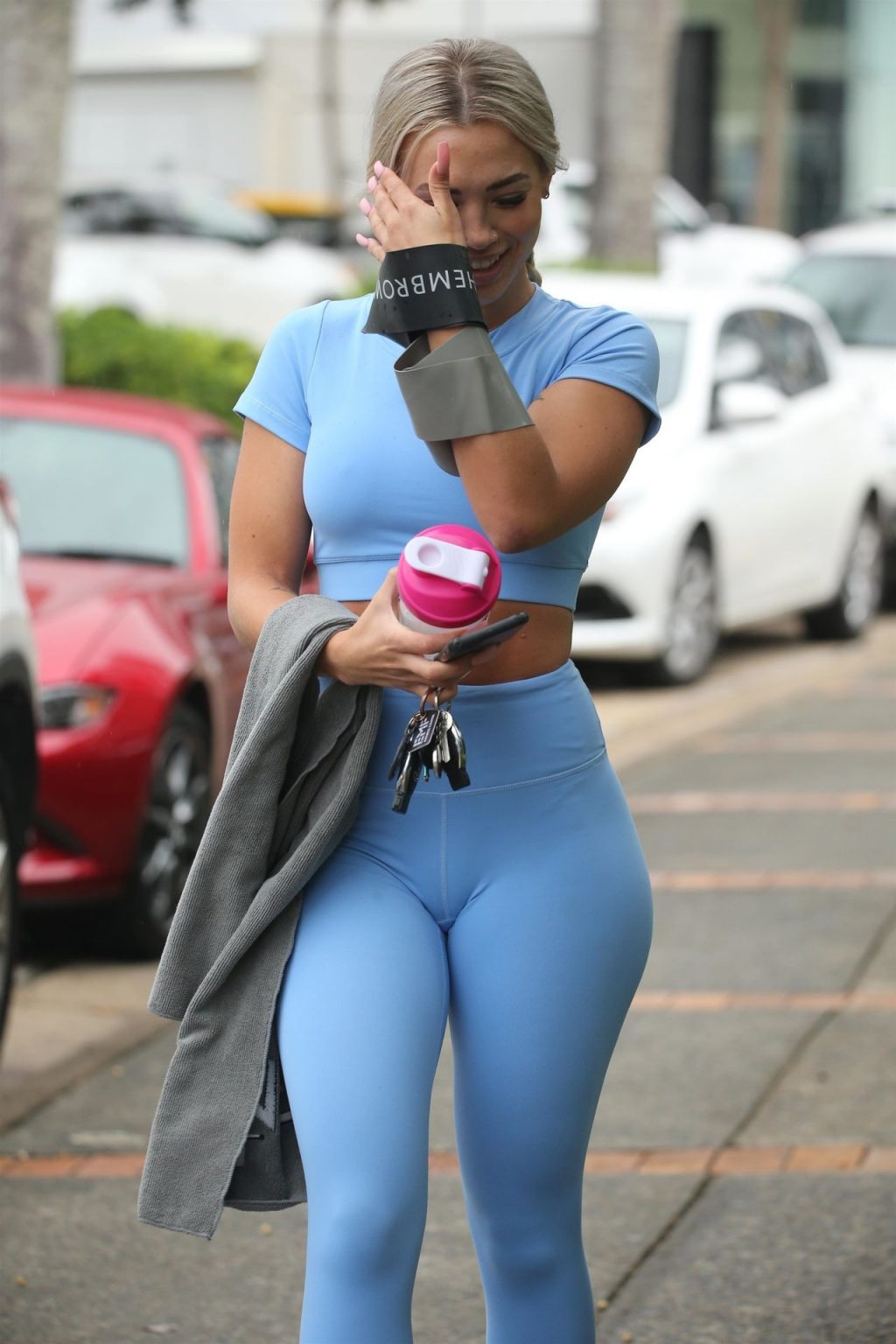 Tammy Hembrow Pictured While Going to Gold Coast Gym (21 Photos + Video)