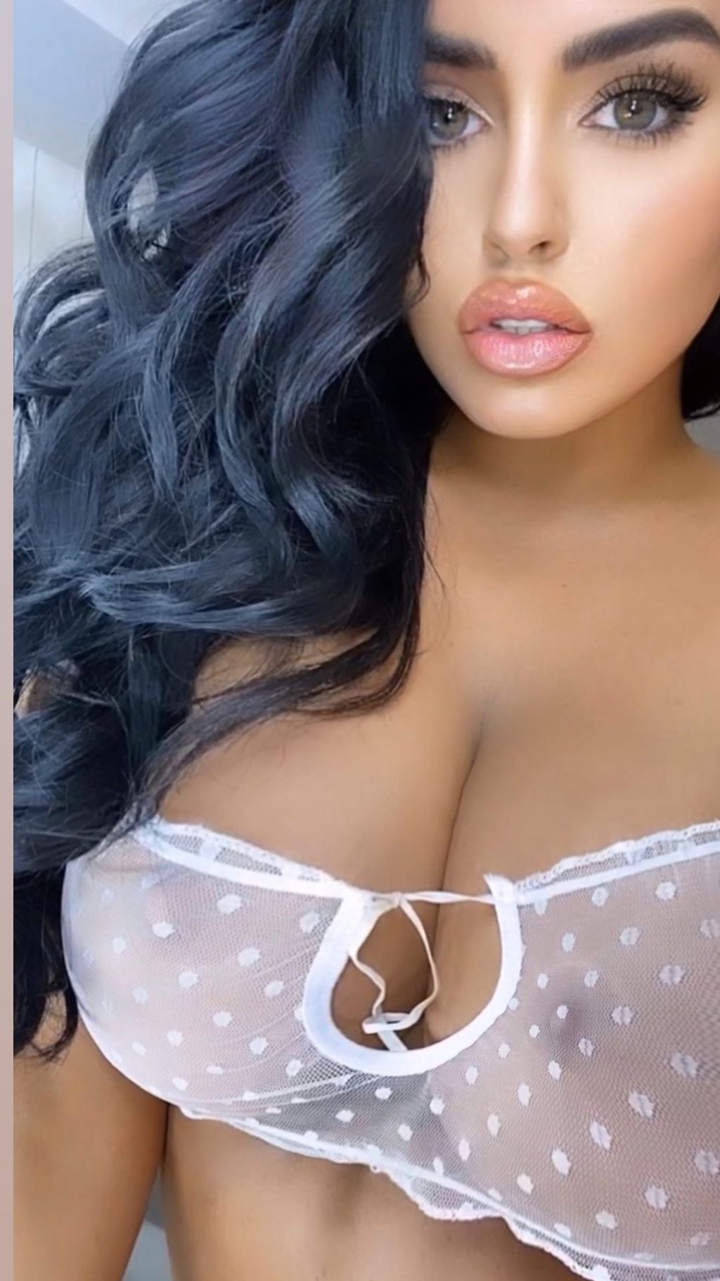 Nude pictures of abigail ratchford