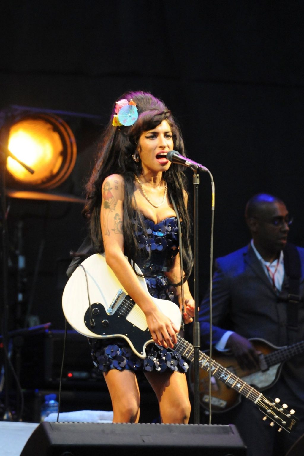 Amy Winehouse Sexy (42 Photos)