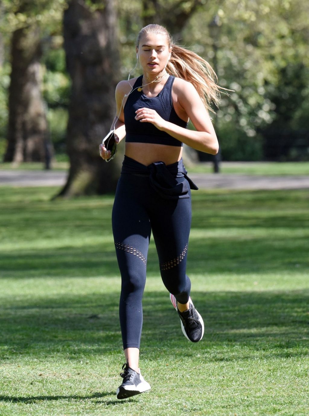 Arabella Chi Was Seen For the First Time Working Out in the Park Since Her split with Wes Nelson (24 Photos)
