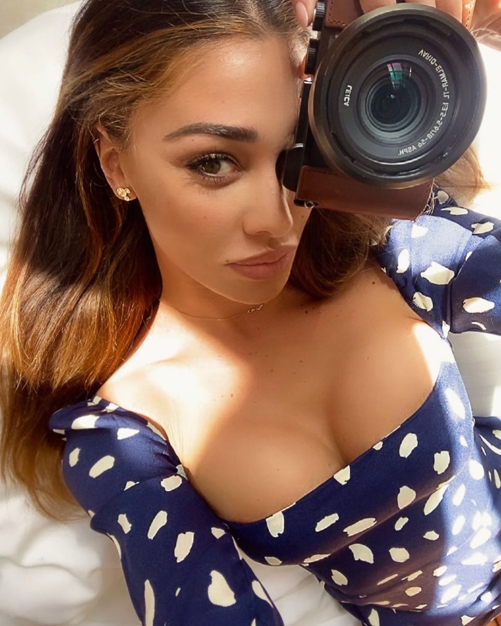 Belen Rodriguez Sexy (52 Photos)