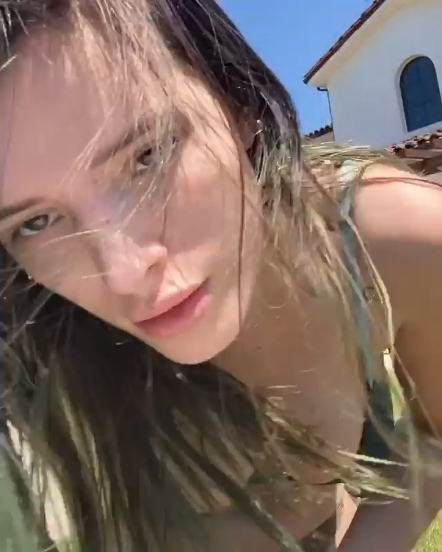 Bella Thorne Sexy (44 Pics + Video)